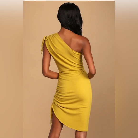NWT - Lulu’s Ruched One Shoulder MIDI Dress - Size XL - Mustard Yellow - Picture 3 of 16
